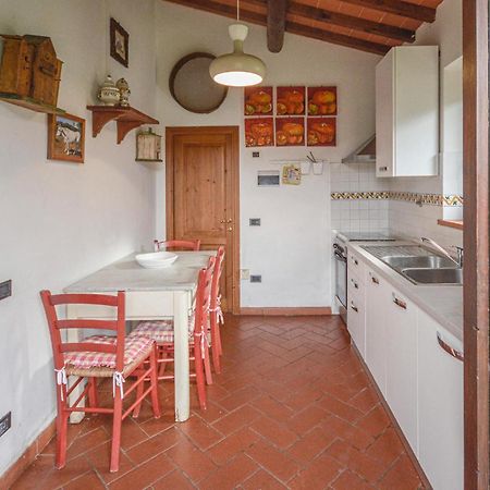 Stunning home in Molino del Piano FI with 2 Bedrooms, WiFi&Outdoor swimming pool Buitenkant foto