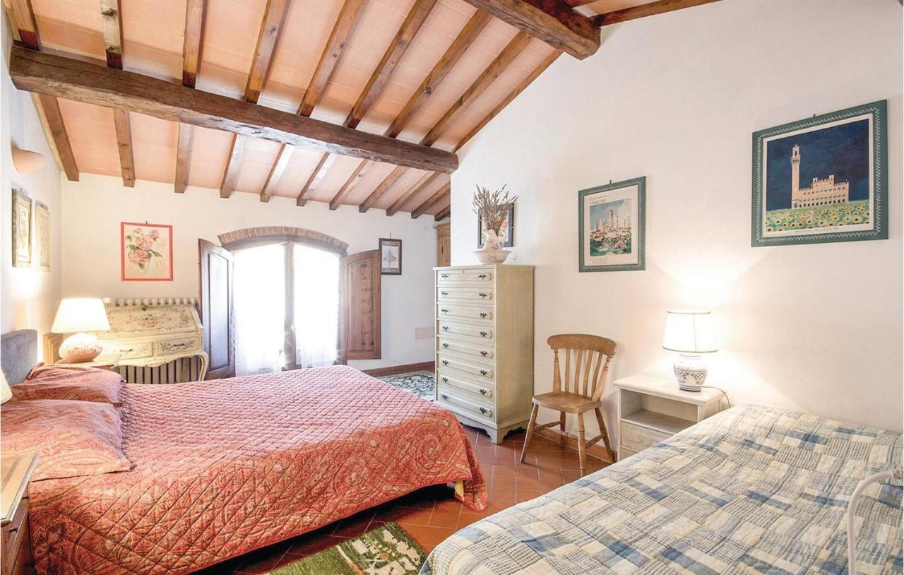 Stunning home in Molino del Piano FI with 2 Bedrooms, WiFi&Outdoor swimming pool Buitenkant foto