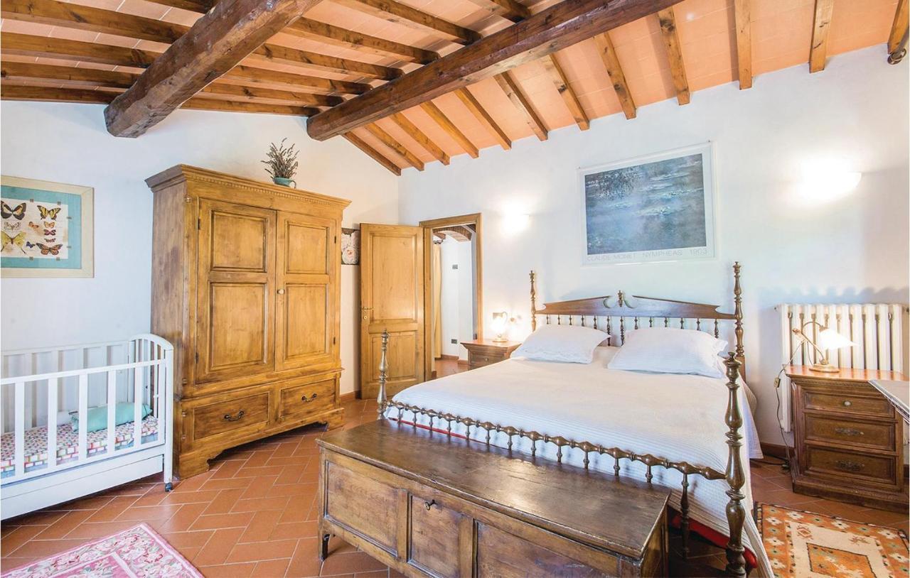 Stunning home in Molino del Piano FI with 2 Bedrooms, WiFi&Outdoor swimming pool Buitenkant foto